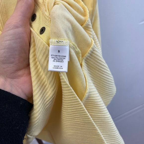 Light button up top - Picture 9 of 10